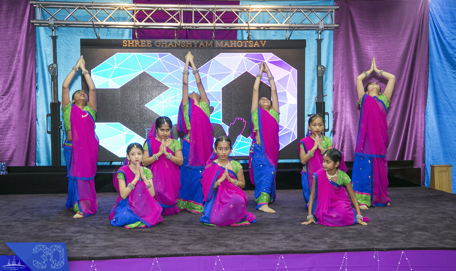 109 copy - ©1987-2017 SKS Swaminarayan Temple East London